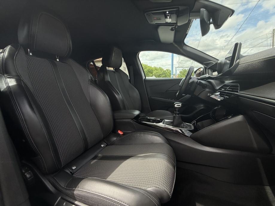 Peugeot 208 1,2 PureTech 2020g.*GT-LINE*i-Cockpit 3D*Garancija 12 mj.*, 2020 god. - 11