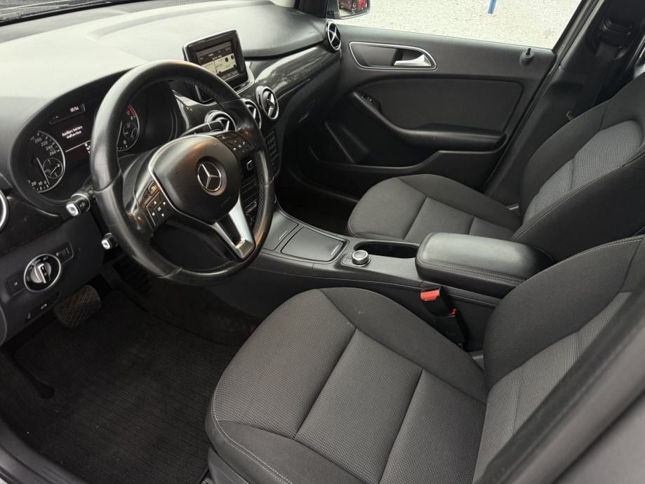 Mercedes-Benz B-klasa 200 CDI Automatik * URBAN *, 2013 god. - 9