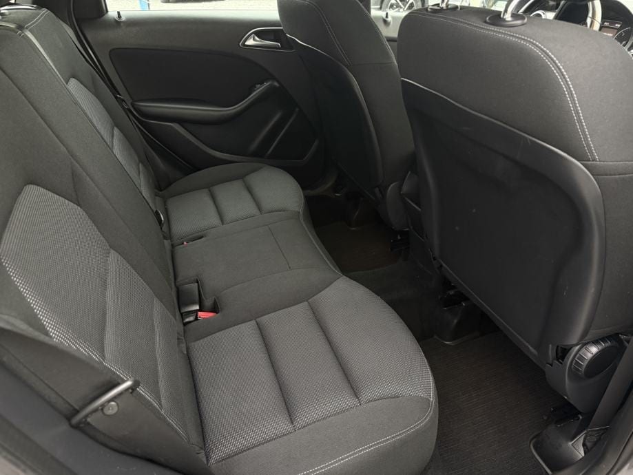 Mercedes-Benz B-klasa 200 CDI Automatik * URBAN *, 2013 god. - 14