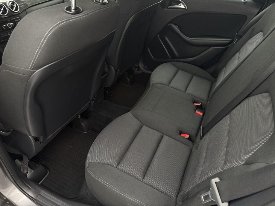 Mercedes-Benz B-klasa 200 CDI Automatik * URBAN *, 2013 god. - 15