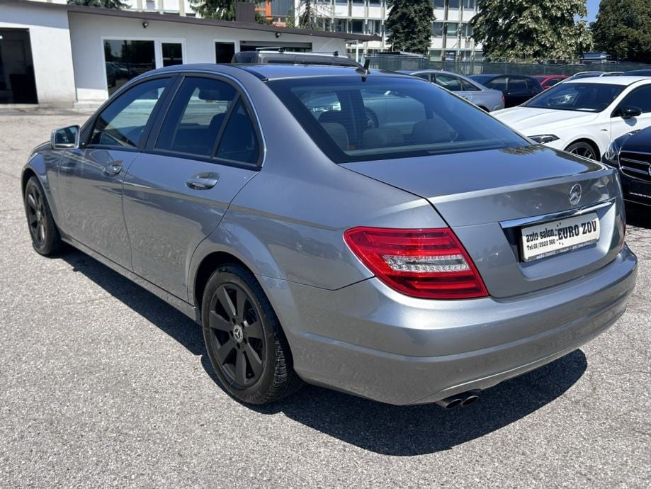 Mercedes-Benz C-klasa 200 CDI AUTOMATIK, NOVI DISKOVI, TOP STANJE - 9