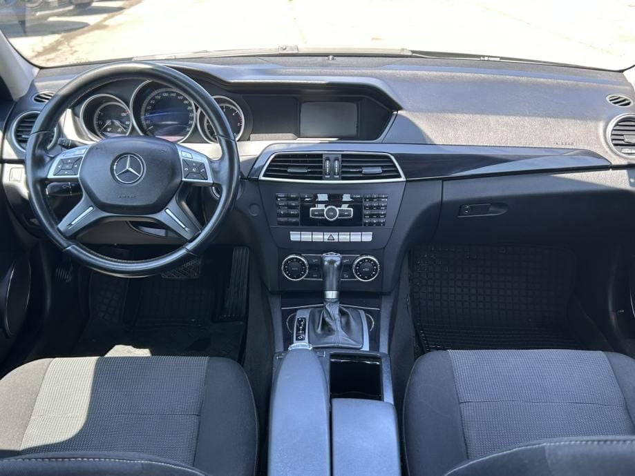 Mercedes-Benz C-klasa 200 CDI AUTOMATIK, NOVI DISKOVI, TOP STANJE - 20