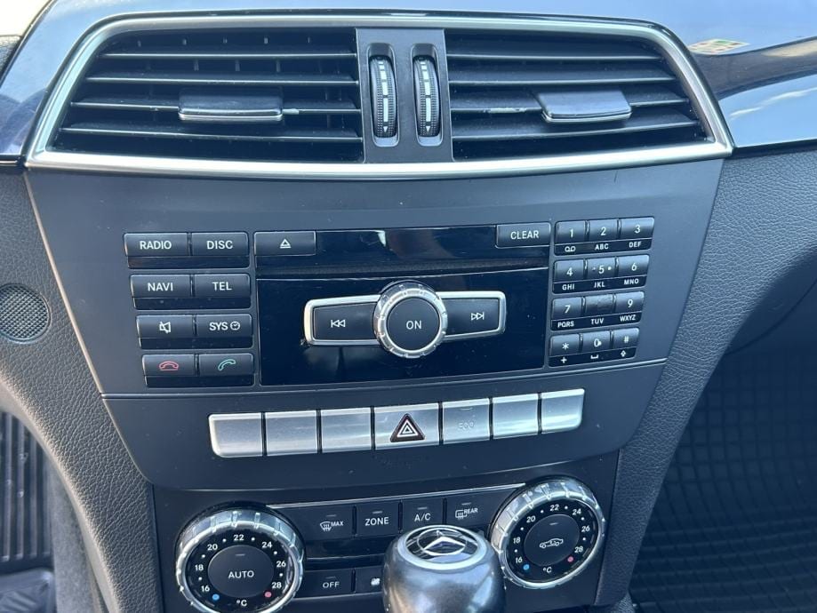 Mercedes-Benz C-klasa 200 CDI AUTOMATIK, NOVI DISKOVI, TOP STANJE - 24