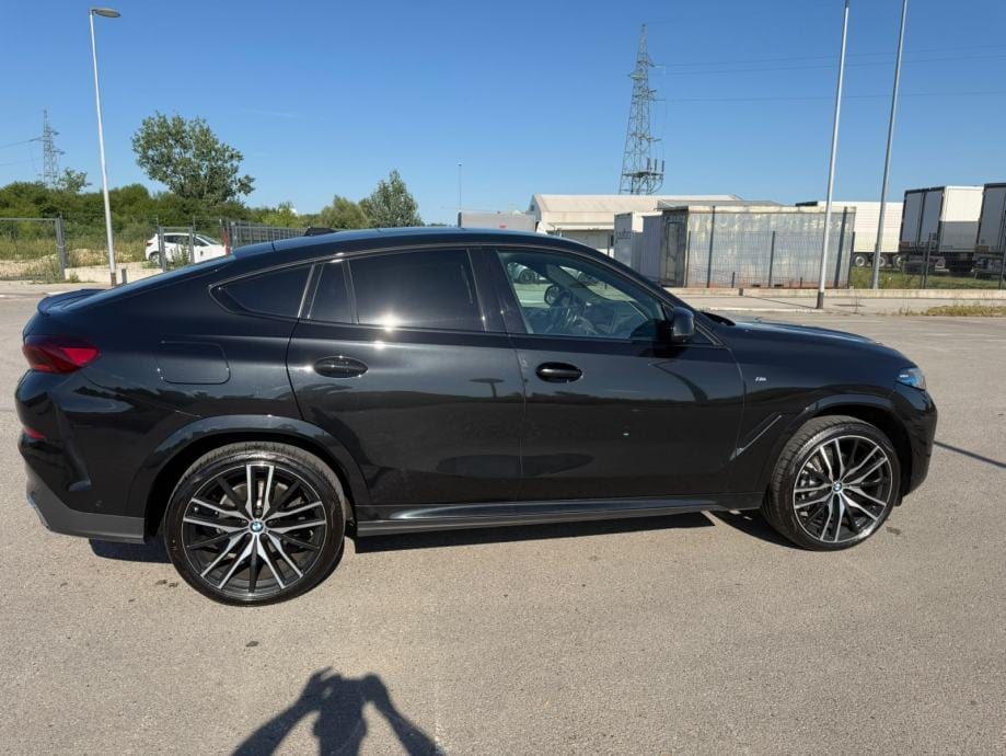 BMW X6 xDrive30d, 2024 god.