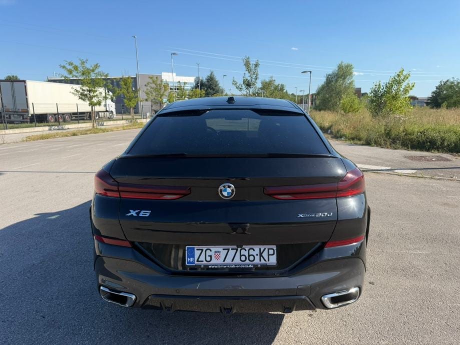 BMW X6 xDrive30d, 2024 god.
