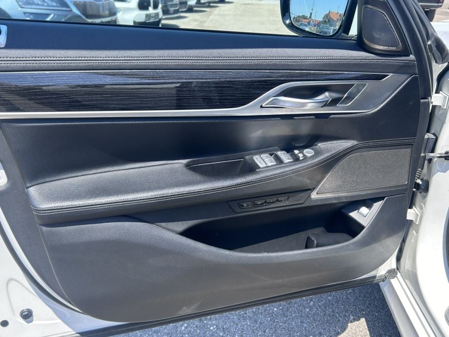 BMW SERIJA 7 730d XDRIVE *REG. 01./27.* *FACELIFT*, 2019 god. - 11