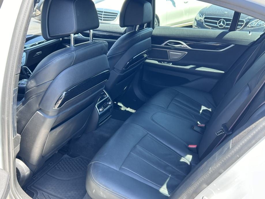 BMW SERIJA 7 730d XDRIVE *REG. 01./27.* *FACELIFT*, 2019 god. - 12