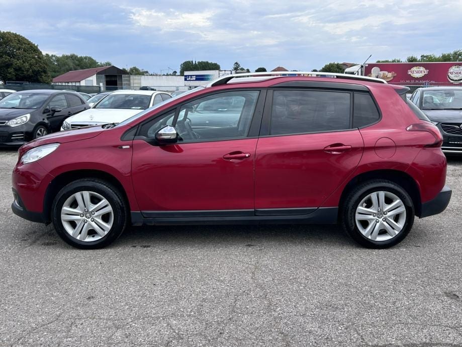 Peugeot 2008 1,2 STYLE,KLIMA,PDC,NAVIGACIJA,MFV...., 2017 god. - 10