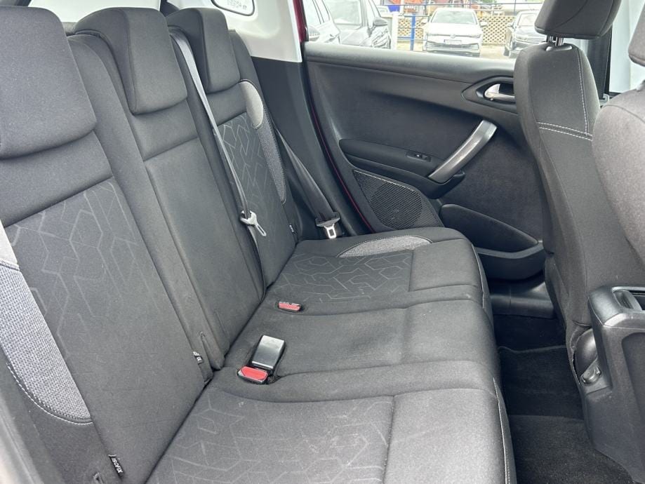 Peugeot 2008 1,2 STYLE,KLIMA,PDC,NAVIGACIJA,MFV...., 2017 god. - 16