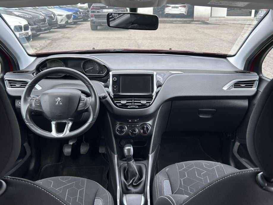Peugeot 2008 1,2 STYLE,KLIMA,PDC,NAVIGACIJA,MFV...., 2017 god. - 20
