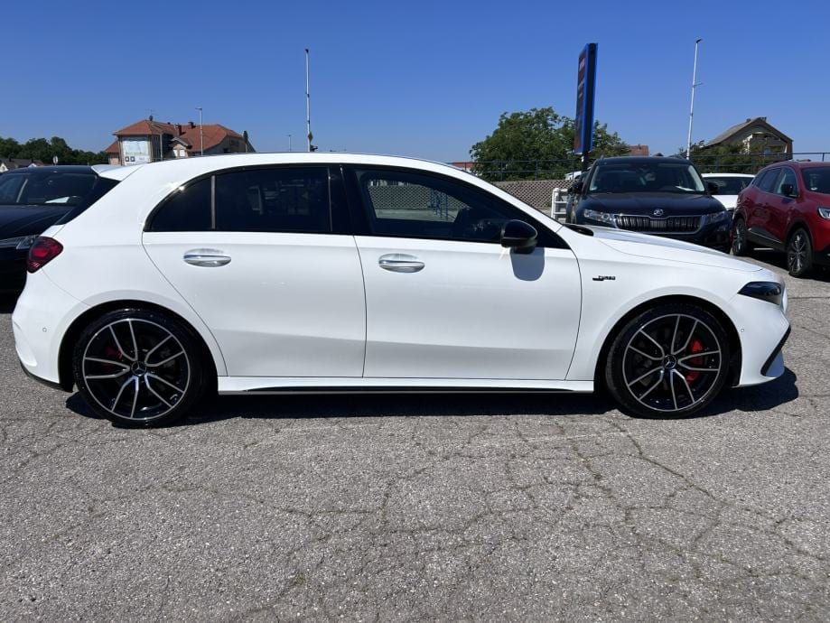 Mercedes-Benz A 35 AMG 4MATIC, 2023 god.
