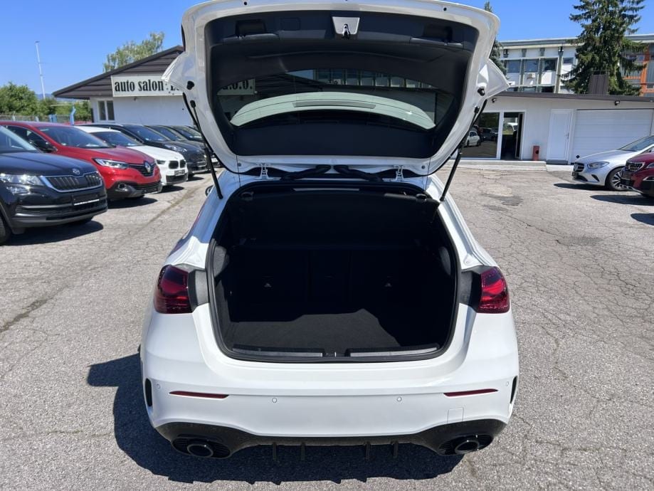 Mercedes-Benz A 35 AMG 4MATIC, 2023 god. - 7