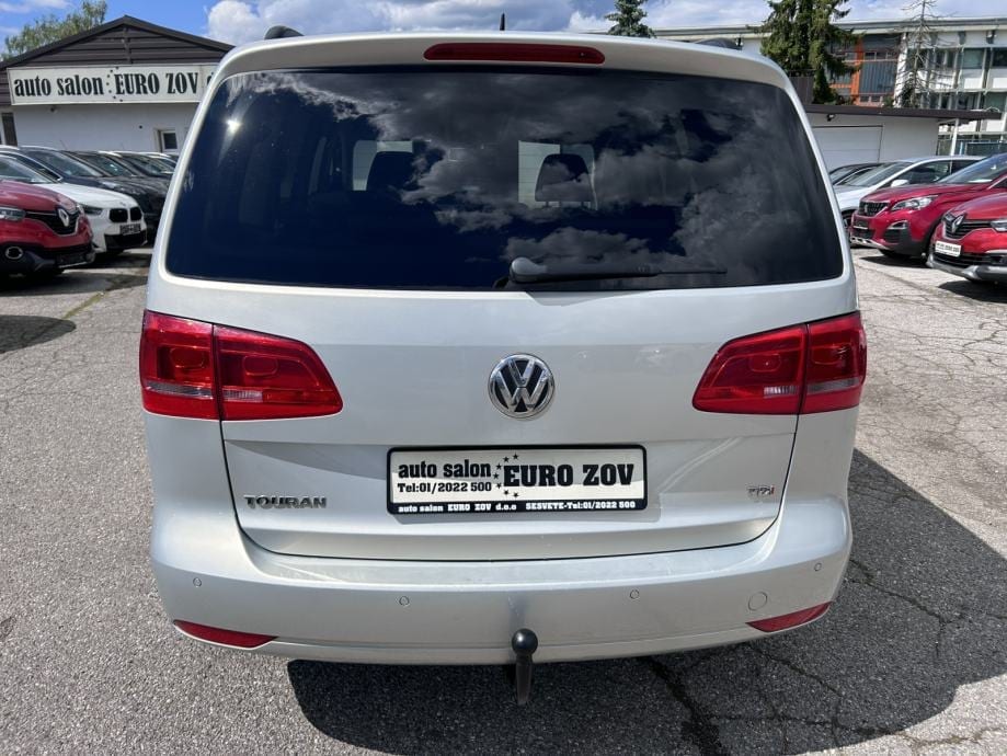 VW Touran 1,6 TDI AUTOMATIK, 2012 god. - 6
