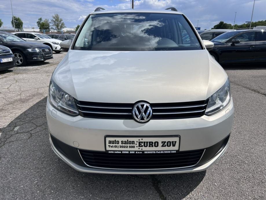 VW Touran 1,6 TDI AUTOMATIK, 2012 god.