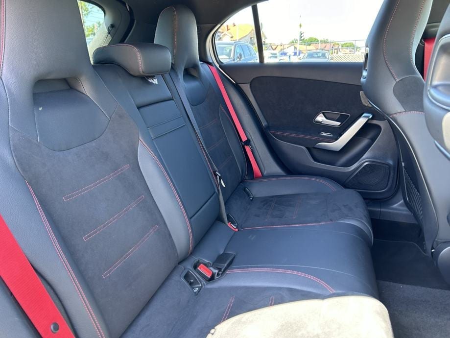 Mercedes-Benz A 35 AMG 4MATIC, 2023 god. - 21