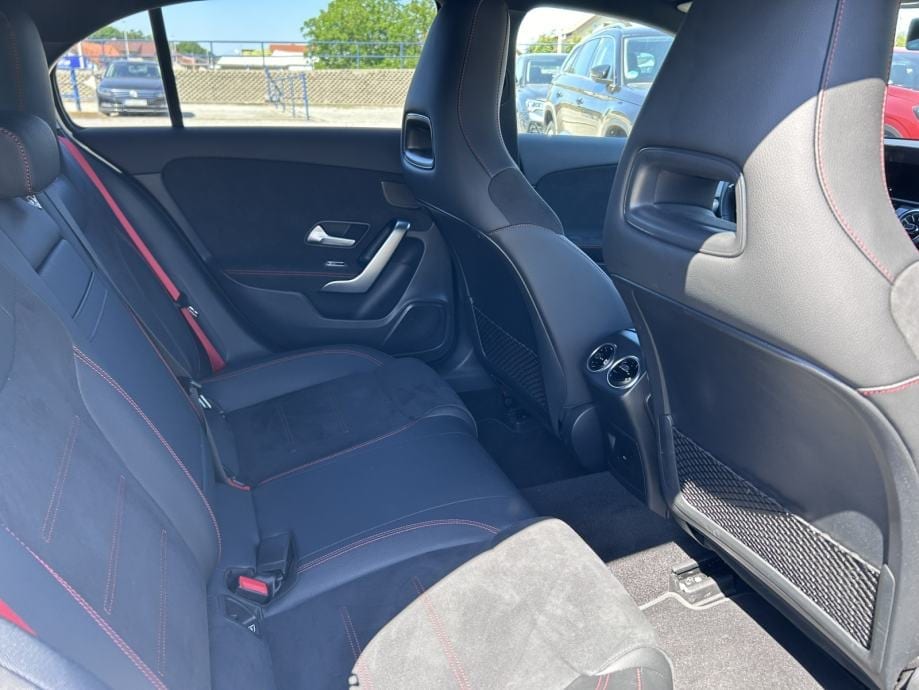 Mercedes-Benz A 35 AMG 4MATIC, 2023 god. - 20
