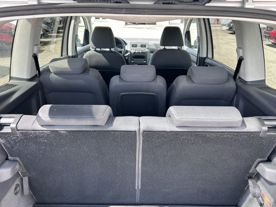 VW Touran 1,6 TDI AUTOMATIK, 2012 god. - 8