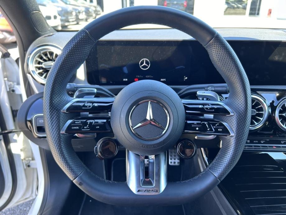 Mercedes-Benz A 35 AMG 4MATIC, 2023 god. - 23