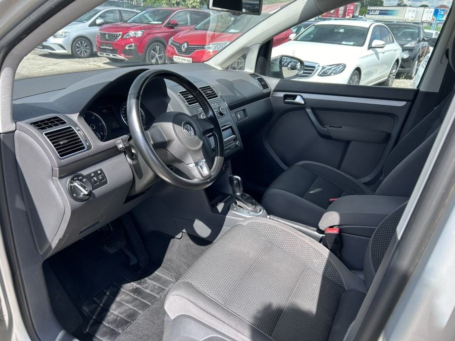 VW Touran 1,6 TDI AUTOMATIK, 2012 god. - 11