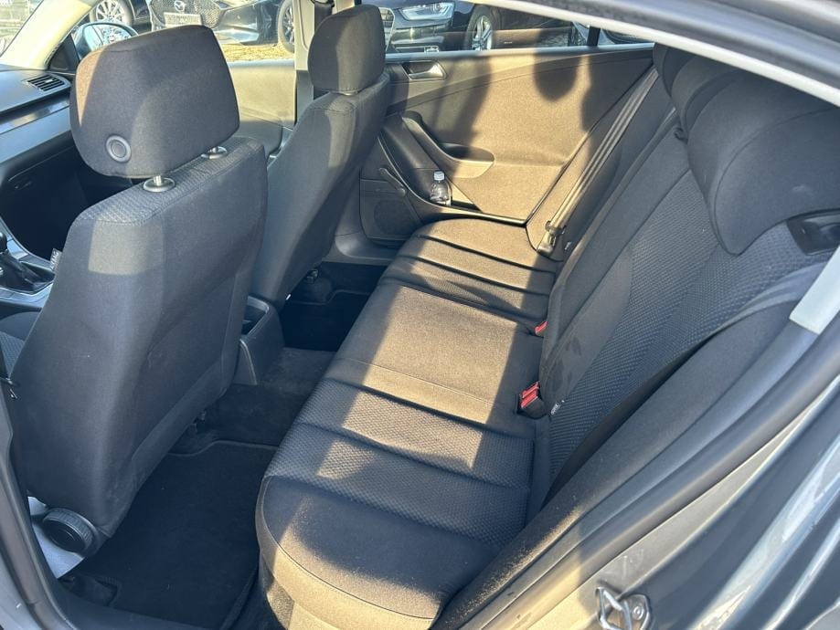 VW Passat b6 1,6, 2005 god. - 20