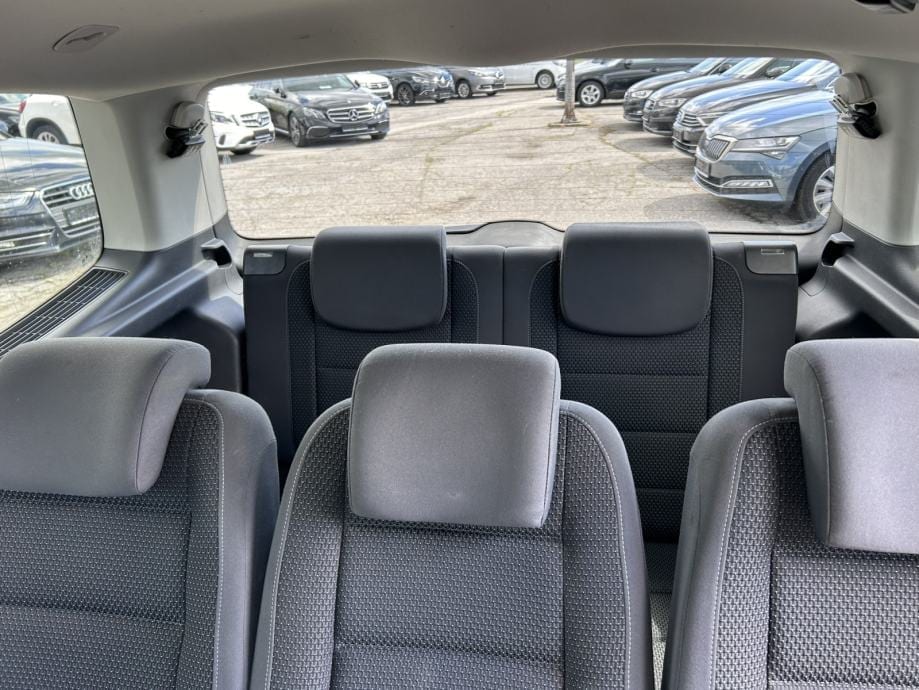 VW Touran 1,6 TDI AUTOMATIK, 2012 god. - 16