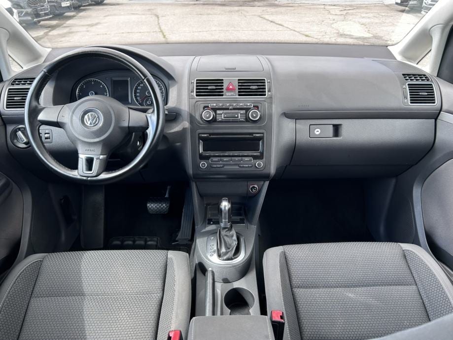 VW Touran 1,6 TDI AUTOMATIK, 2012 god. - 19