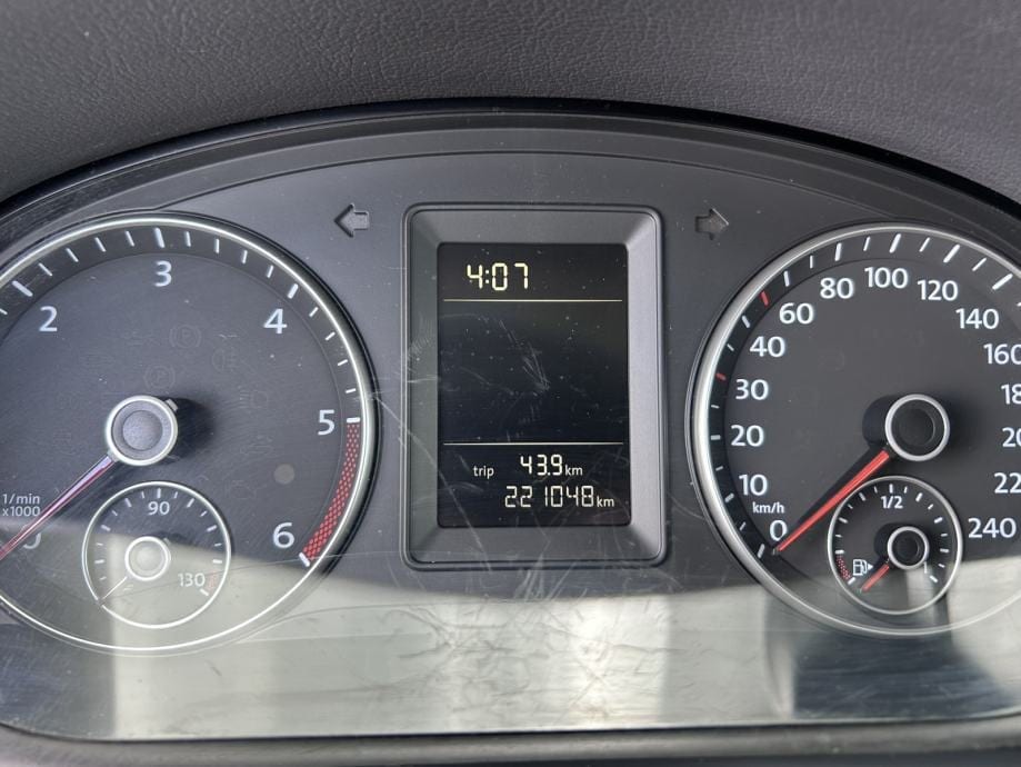 VW Touran 1,6 TDI AUTOMATIK, 2012 god. - 23