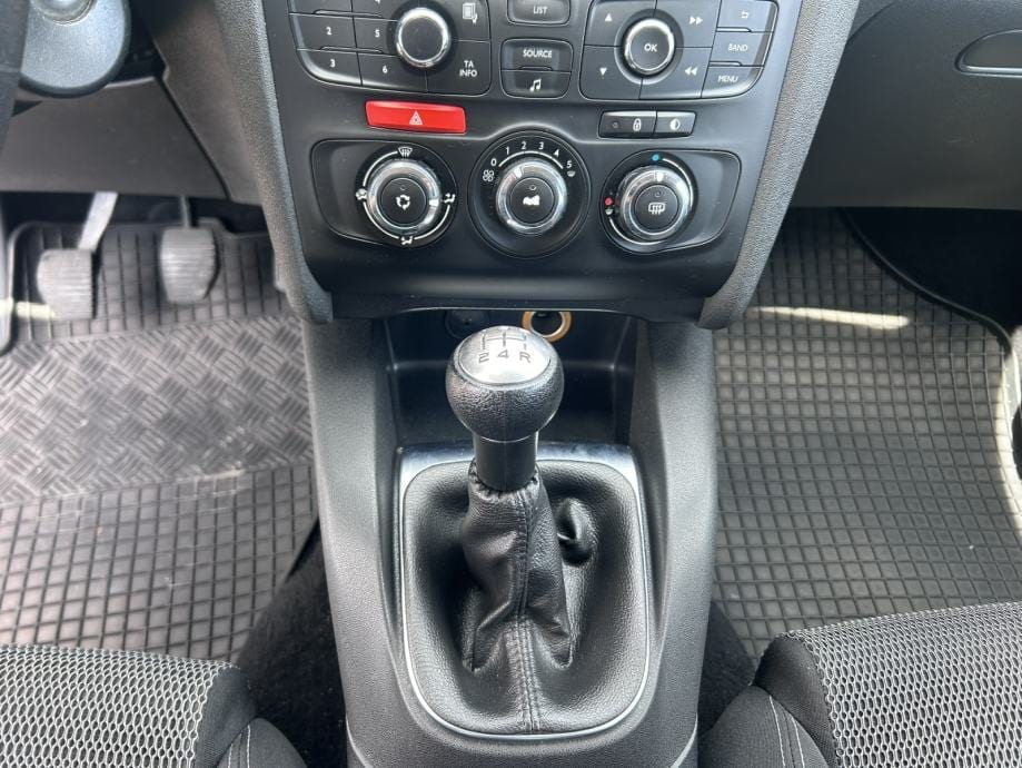 Citroën C4 1,6 HDi, 2014 god. - 23