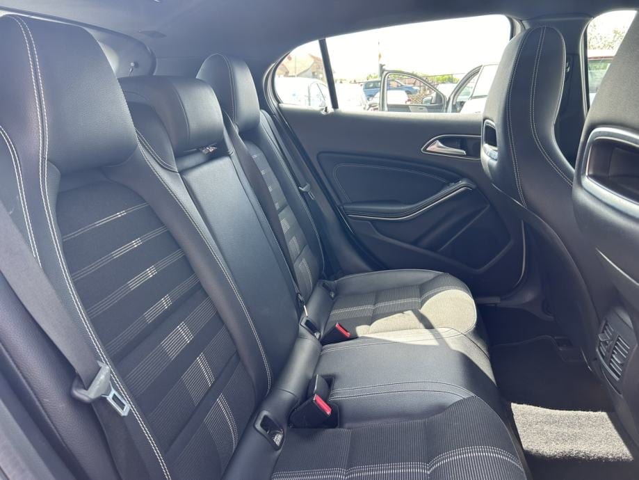 Mercedes-Benz GLA 220d 4MATIC, 2019 god. - 17