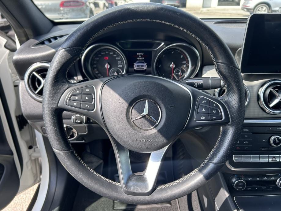 Mercedes-Benz GLA 220d 4MATIC, 2019 god. - 21