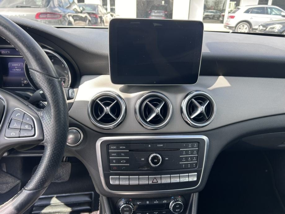 Mercedes-Benz GLA 220d 4MATIC, 2019 god. - 22