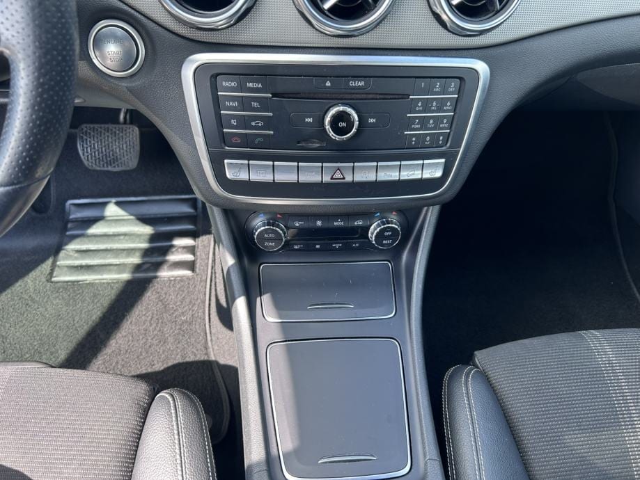 Mercedes-Benz GLA 220d 4MATIC, 2019 god. - 23