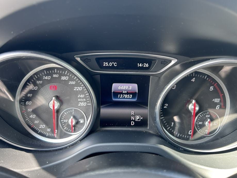 Mercedes-Benz GLA 220d 4MATIC, 2019 god. - 24