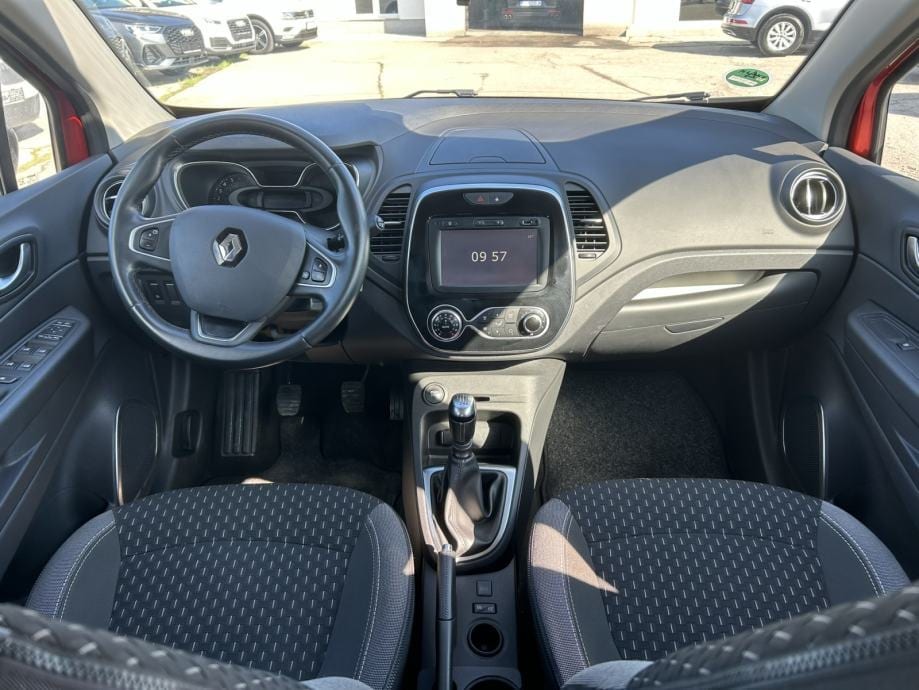 Renault Captur TCe 120, 2017 god. - 17