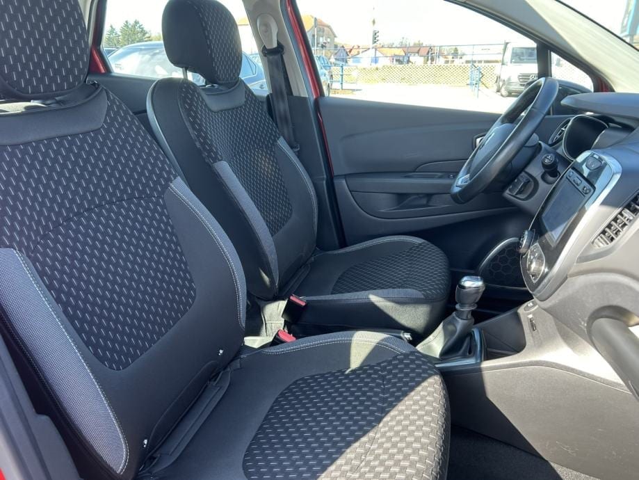 Renault Captur TCe 120, 2017 god. - 19