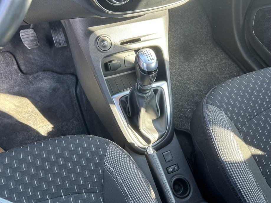 Renault Captur TCe 120, 2017 god. - 21