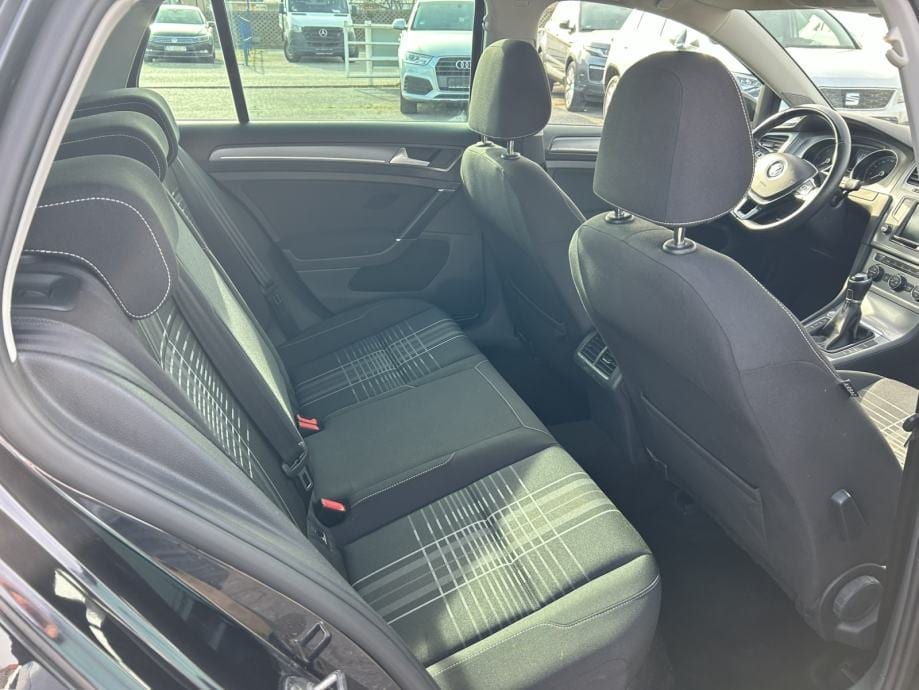 VW Golf 7 1,6 TDI *LOUNGE*, 2015 god. - 16