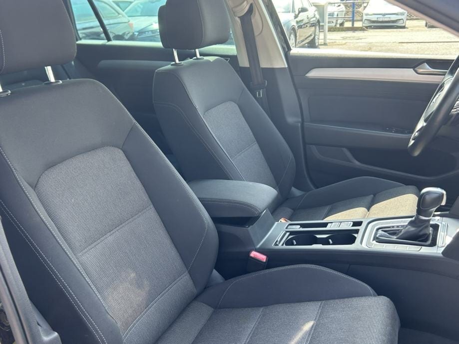 VW Passat Variant 2,0 TDI DSG,COMFORTLINE,NAVI,PDC,KOMFORNA SJEDALA, 2019 god. - 19
