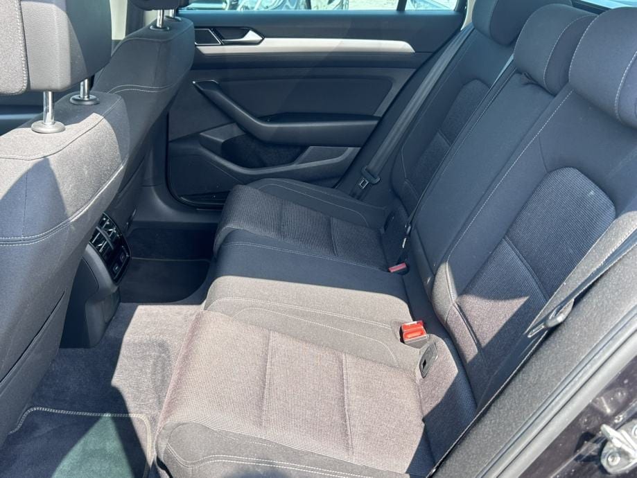 VW Passat Variant 2,0 TDI DSG,COMFORTLINE,NAVI,PDC,KOMFORNA SJEDALA, 2019 god. - 15