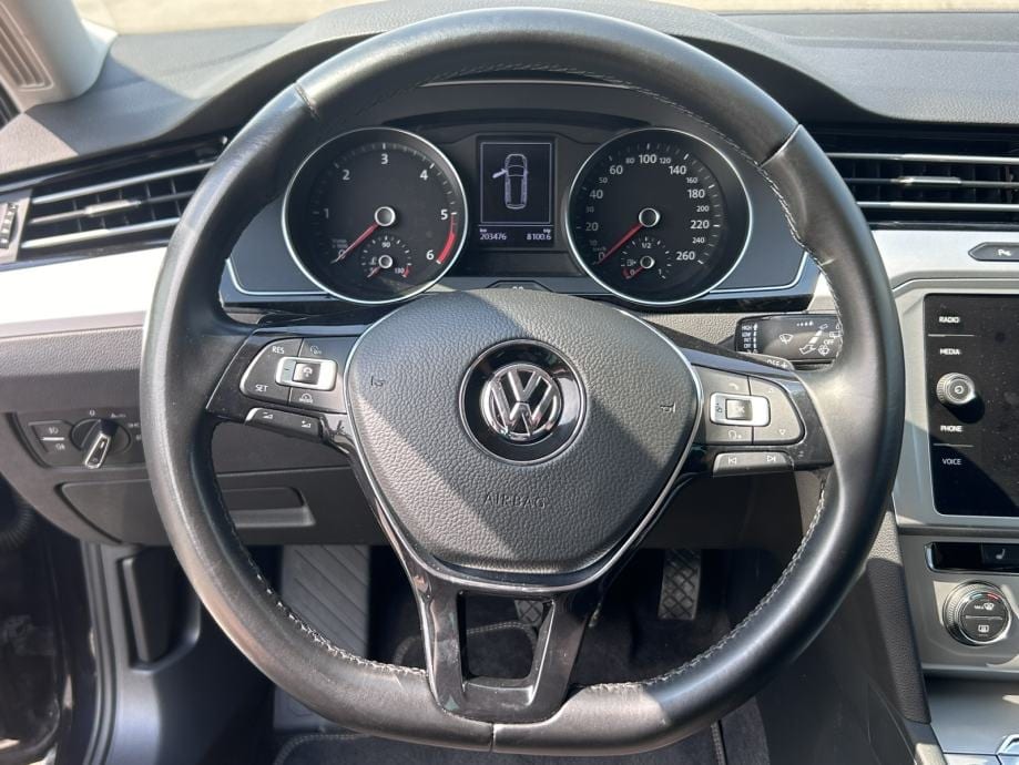 VW Passat Variant 2,0 TDI DSG,COMFORTLINE,NAVI,PDC,KOMFORNA SJEDALA, 2019 god. - 21