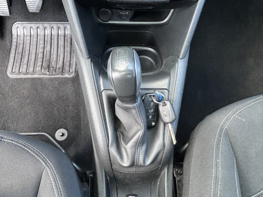 Peugeot 208 1.2 I NAVI,PDC,STR.KAMERA,PANORAMSKI STAKLENI KROV,P.PILOT, 2017 god. - 25