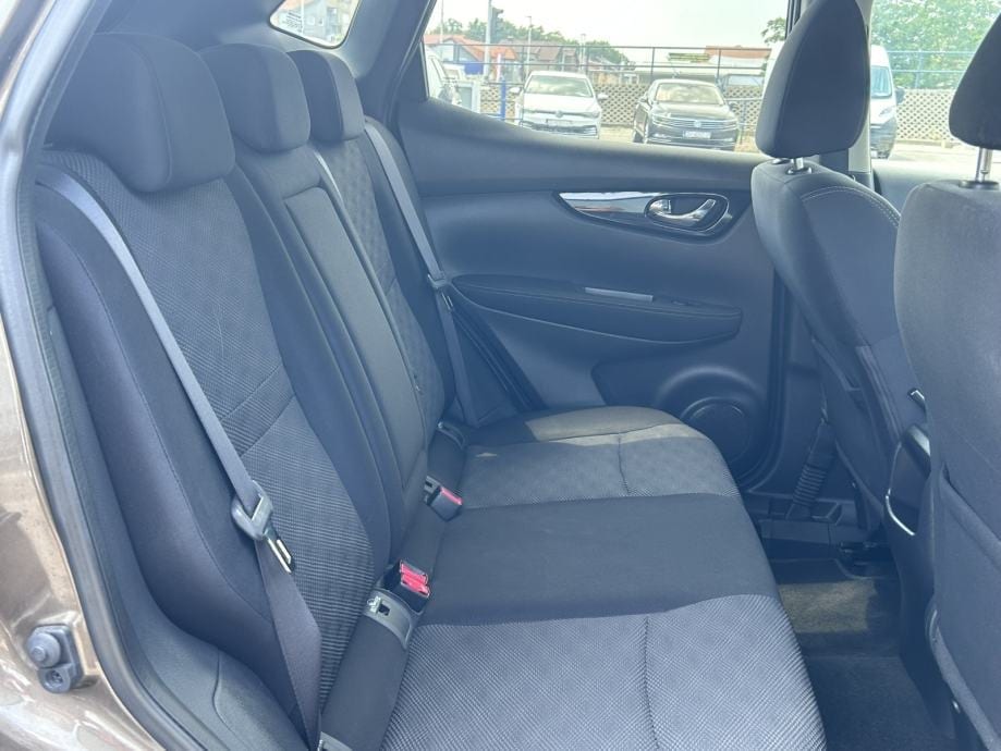 Nissan Qashqai 1,6 DCI N-Connecta,NAVI,PDC,KAMERA360,BI-XENON,ACC,MFV., 2016 god. - 15