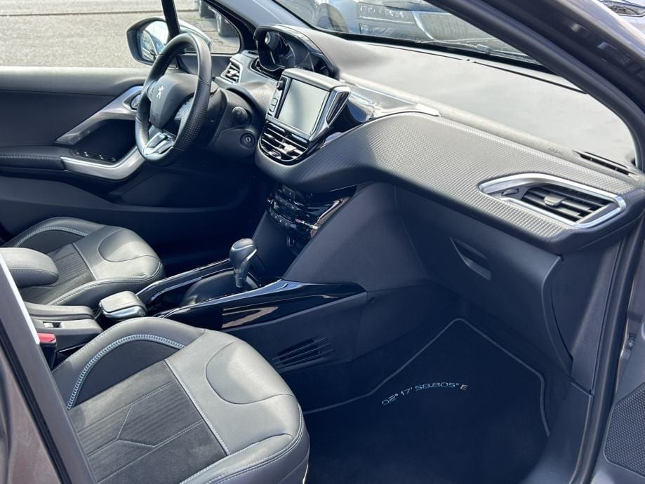 Peugeot 2008 1,2 CROSSWAY,AUTOMATIK,PDC,STR.KAMERA,PANORAMA,NAVI,.., 2019 god. - 19