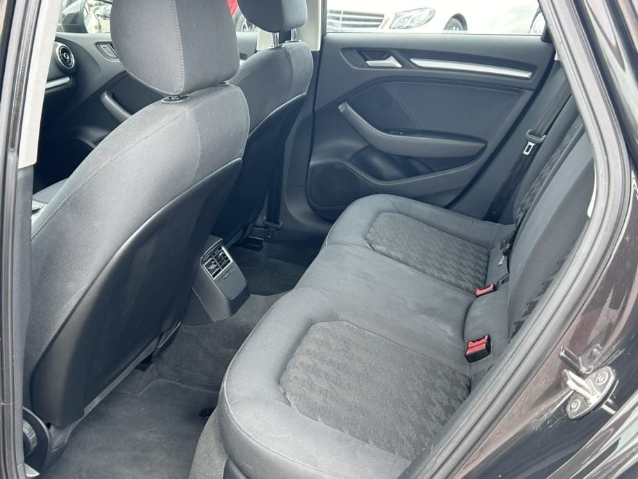 Audi A3 1,6 TDI ATTRACTION,BI-XENON,NAVI,PDC,AUT.KLIMA,MFV....., 2014 god. - 13