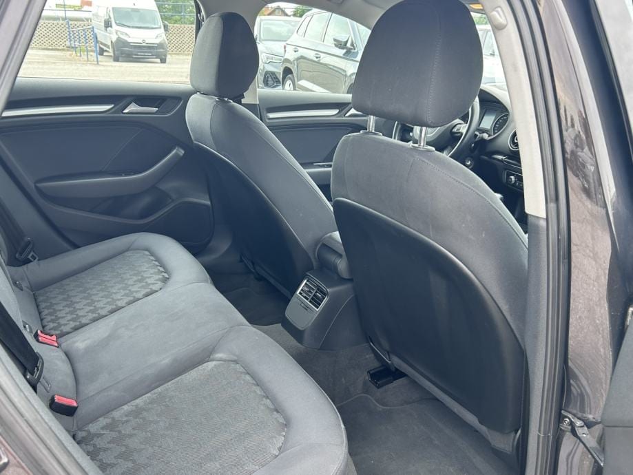 Audi A3 1,6 TDI ATTRACTION,BI-XENON,NAVI,PDC,AUT.KLIMA,MFV....., 2014 god. - 15