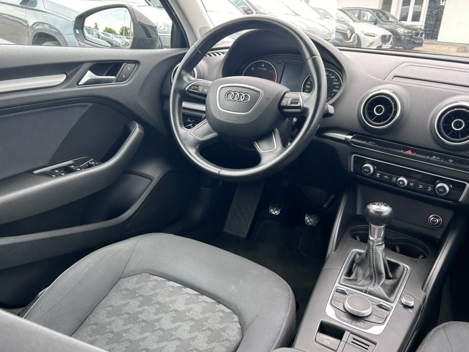 Audi A3 1,6 TDI ATTRACTION,BI-XENON,NAVI,PDC,AUT.KLIMA,MFV....., 2014 god. - 18