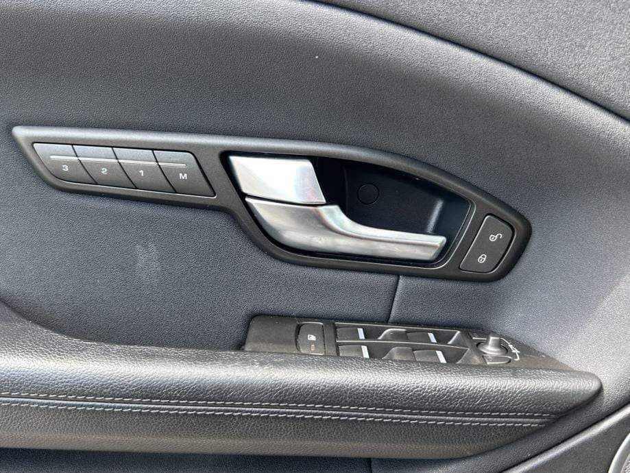 Land Rover Range Rover Evoque 2,0 TD4 NAVI,PDC,KAMERA,KOŽA,MAX OPREMA, 2016 god. - 13