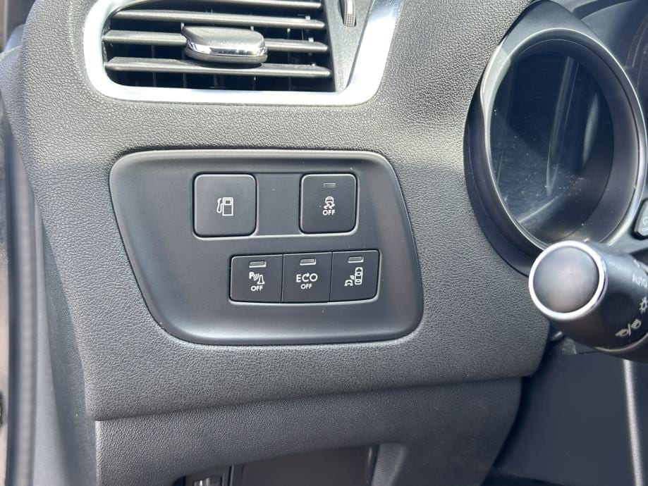 Citroën C4 1,2 130 S&S AUTOMATIK,NAVI,PDC,MFV,GRIJAČI SJEDALA - 23