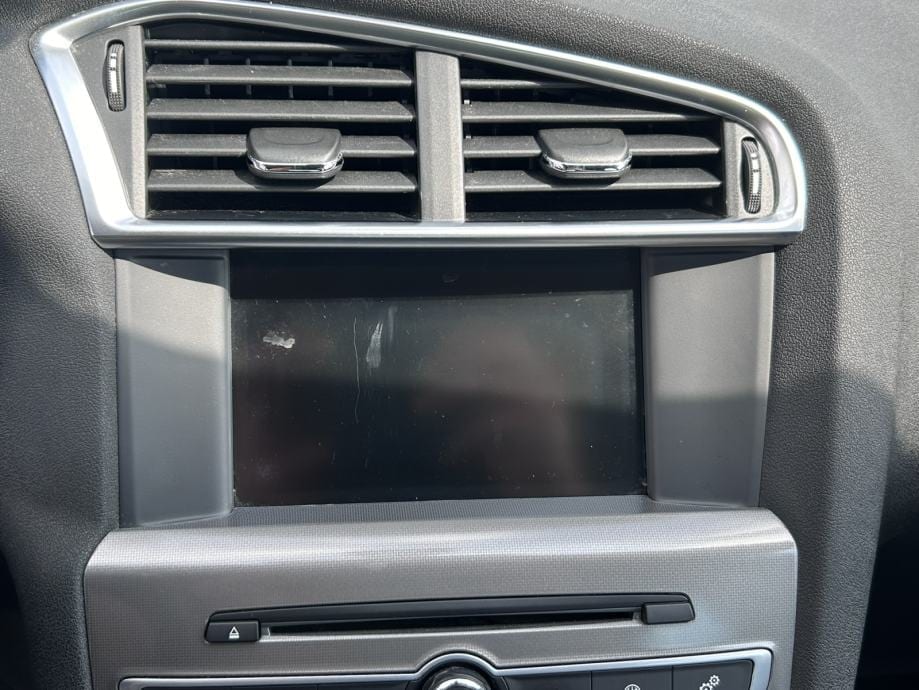 Citroën C4 1,2 130 S&S AUTOMATIK,NAVI,PDC,MFV,GRIJAČI SJEDALA - 26