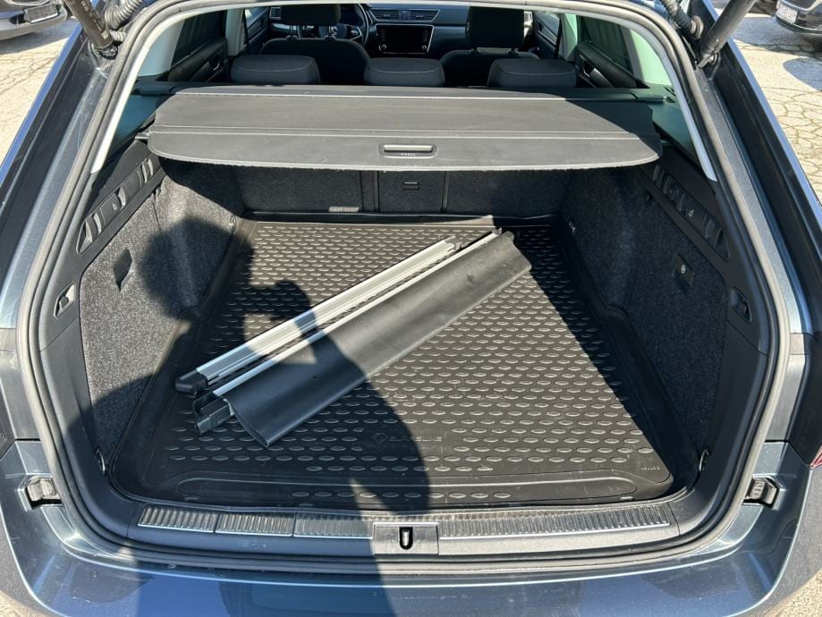 Škoda Superb 2,0 TDI *XENON* *TOP STANJE*, 2021 god. - 11